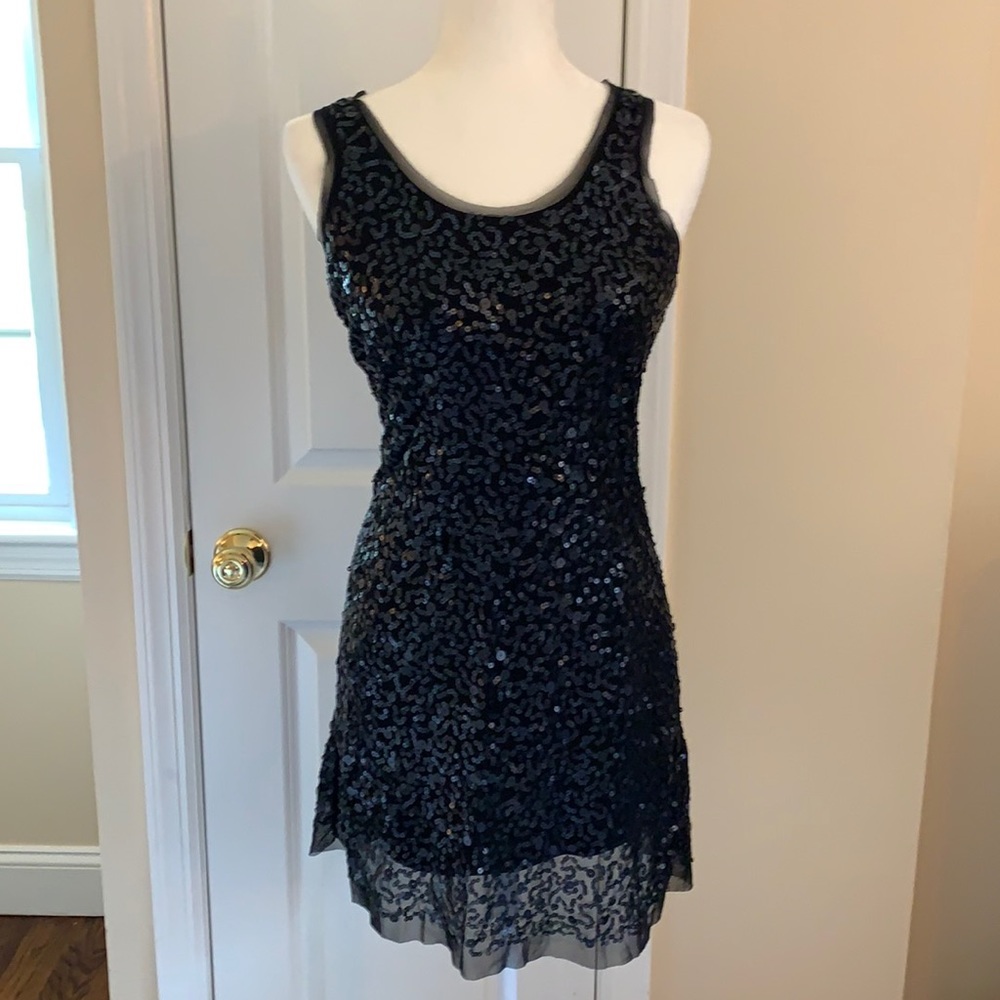 Max Studio sequined little back dress